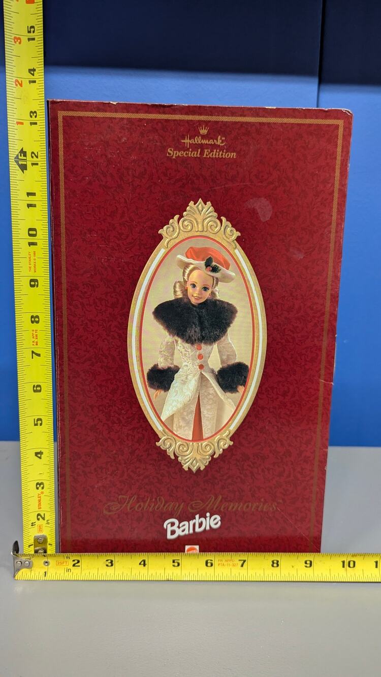 Mattel Hallmark Holiday Memories Barbie 1995 Special Edition NRFB 14106